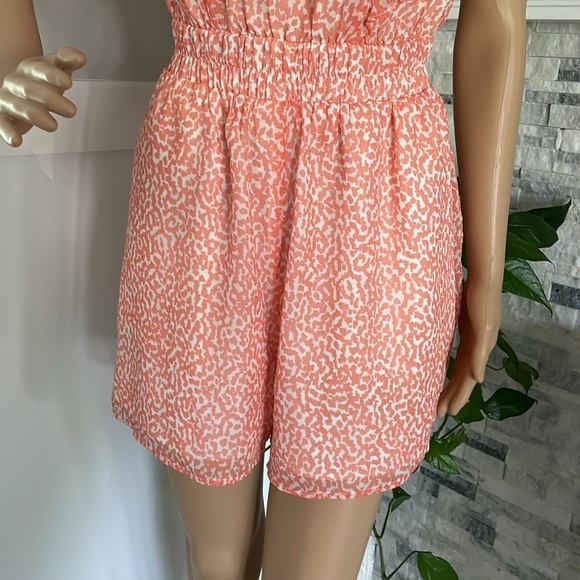 Express Sleeveless Ruffle V-Neck Romper Sz XXS - Picture 3 of 9